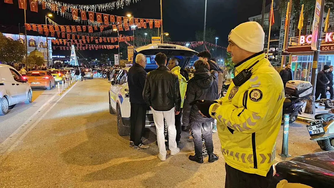 Balıkesir'in ilk trafik cezası ehliyetsiz sürücüye kesildi