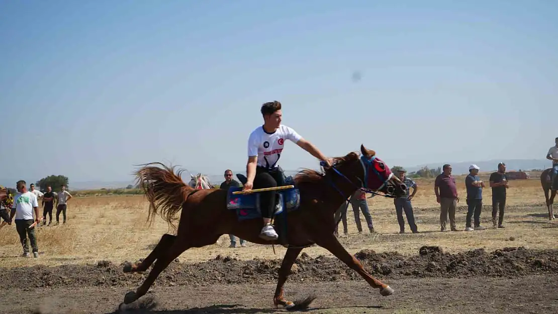 Balıkesir'in kurtuluşu Rahvan At Yarışları ile kutlandı