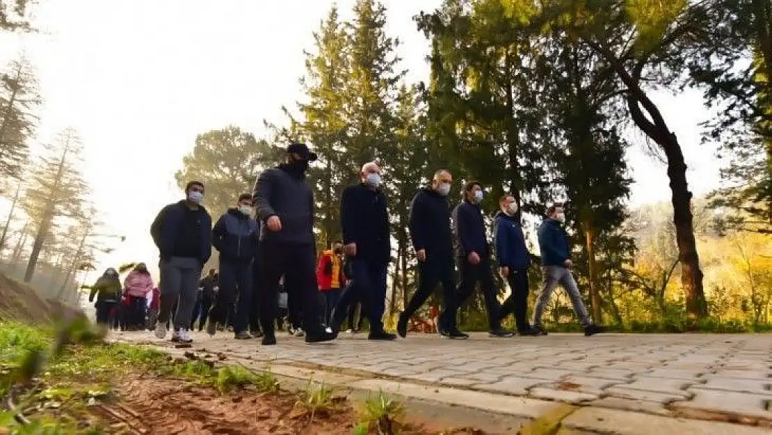 Balıkesirli gençler doğa yürüyüşünde buluştu