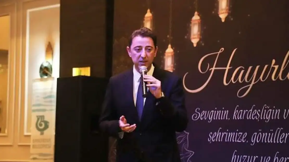 Bandırma Belediye Başkanı Tolga Tosun, Belediye personellerine iftar yemeği verdi