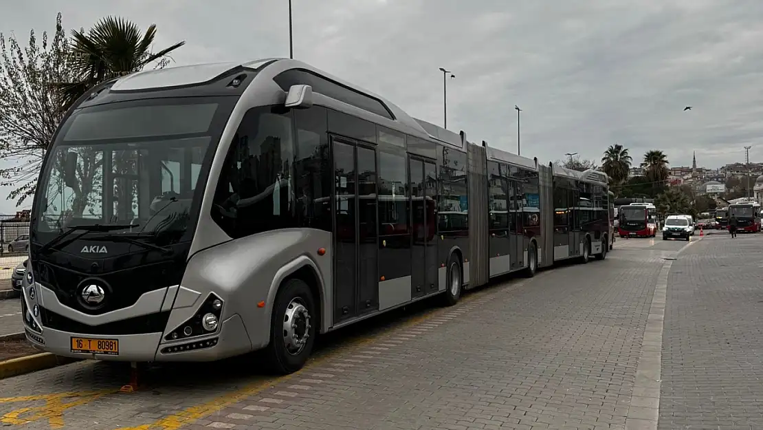 Bandırma'da 282 kişilik metrobüs hizmete girdi