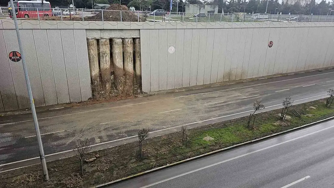 Bandırma'da Bat-Çık yolda çökme