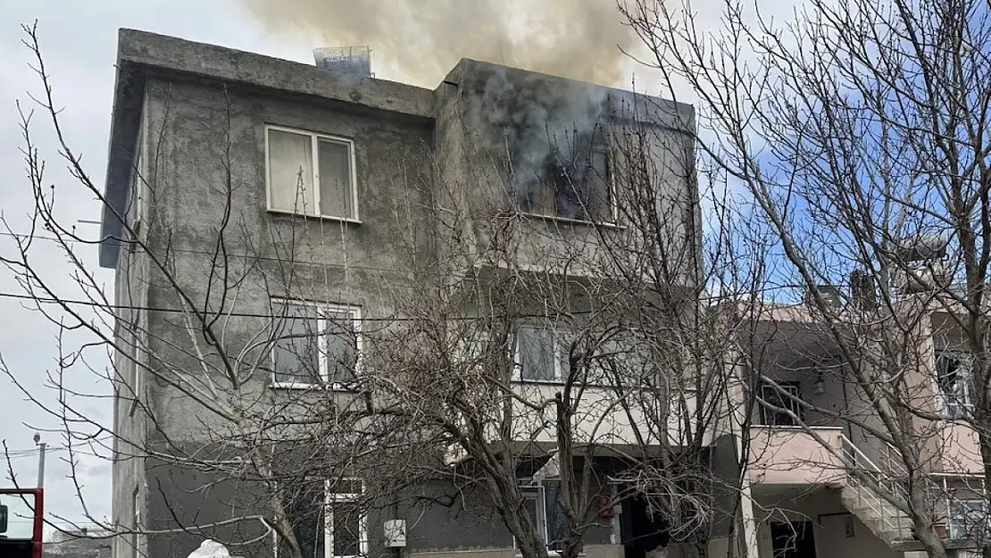 Bandırma'da çıkan ev yangını kontrol altına alındı