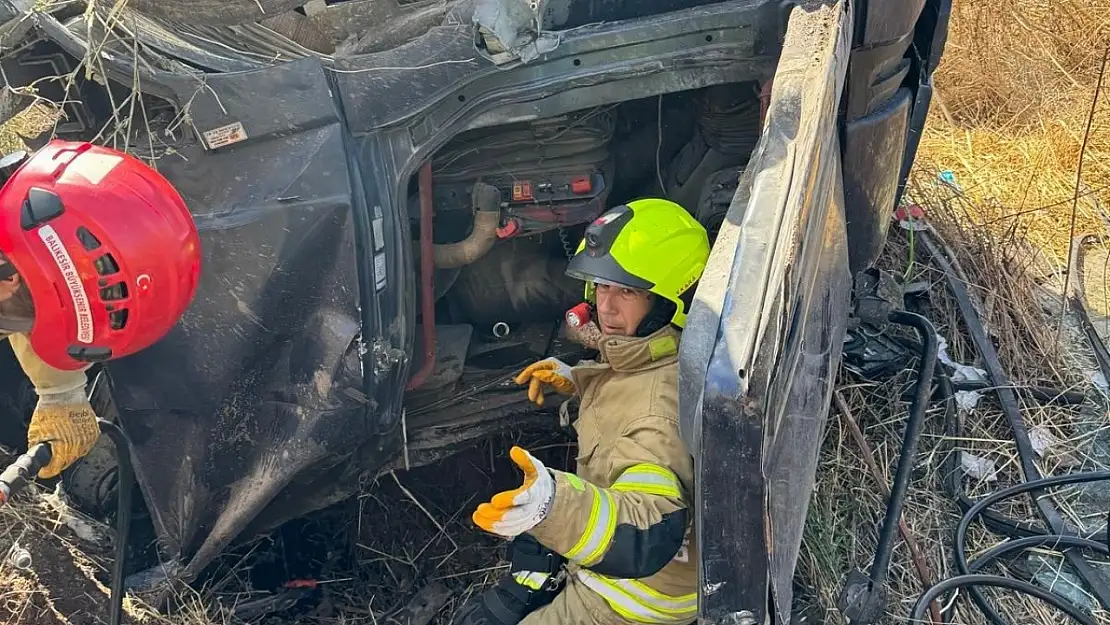 Bandırma'da kamyon şarampole uçtu 1 kişi yaralandı