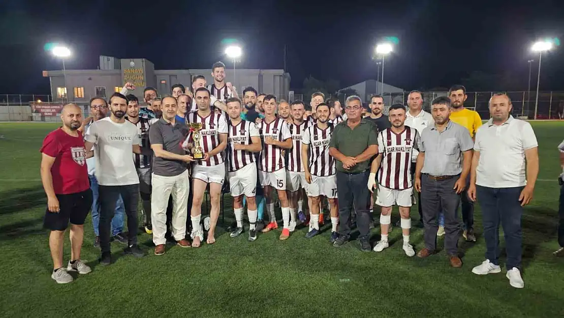 Bandırma'da mahalleler arası futbol turnuvasının şampiyonu belli oldu