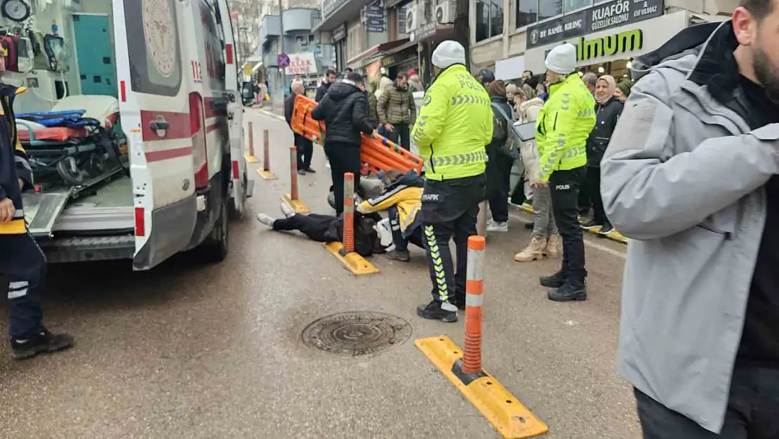 Bandırma'da motosiklet kazası, 2 kişi yaralandı