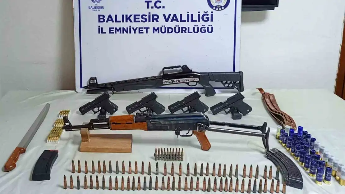 Bandırma'da operasyonda kalaşnikof ele geçirildi