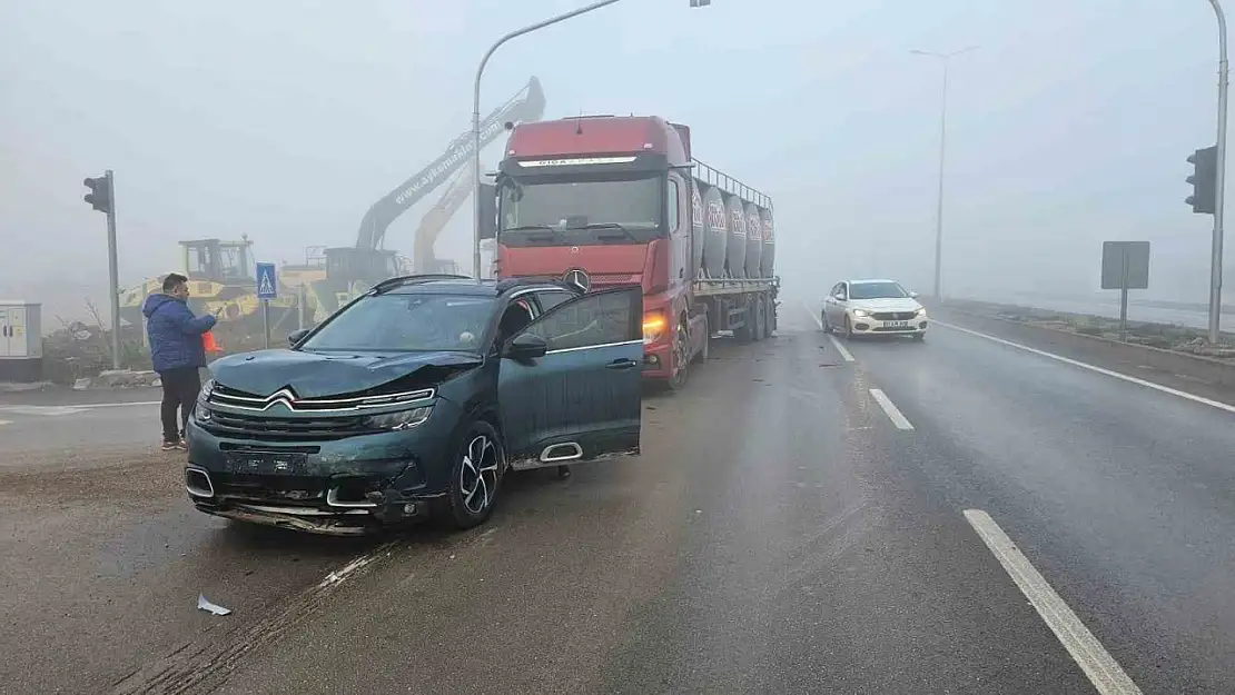 Bandırma'da yoğun sis nedeniyle zincirleme kaza