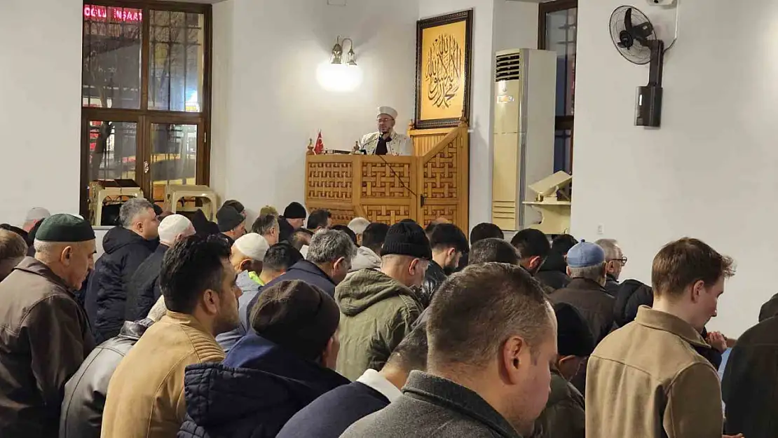 Bandırma Haydar Çavuş Camii'nde Regaib Kandili