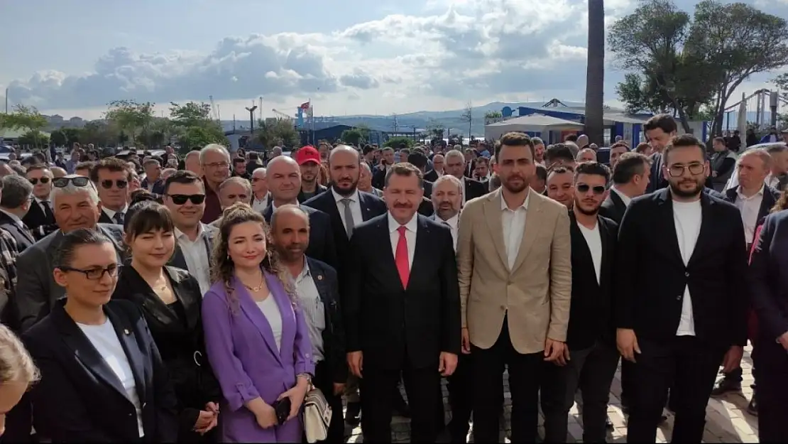 Bandırma'ya Büyükşehir Hizmet Binası hizmete girdi