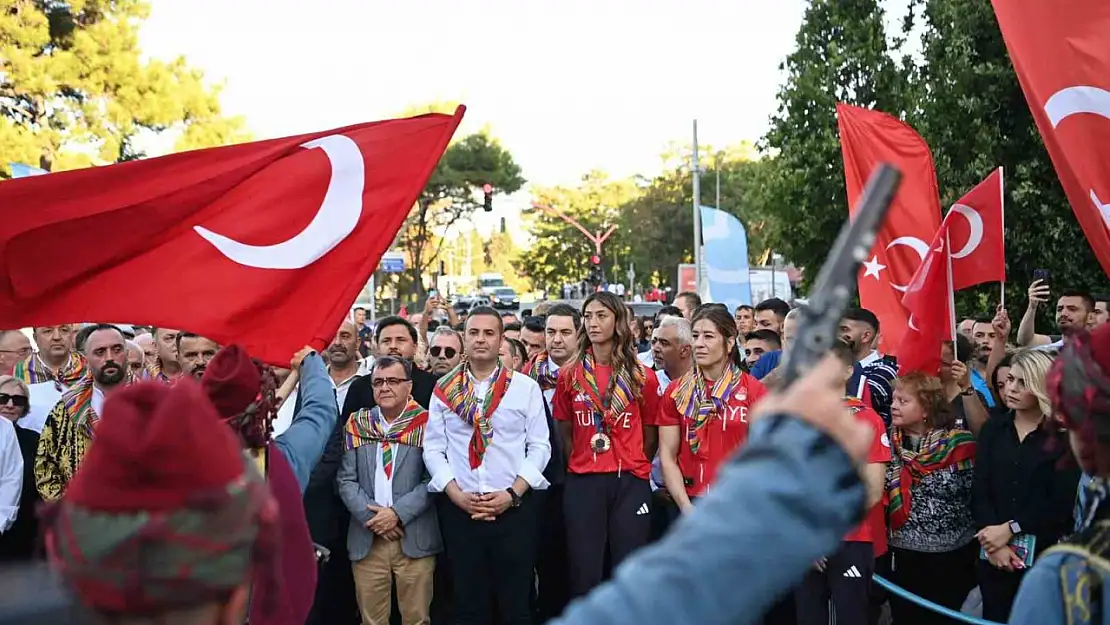 Başkan Akın: Kurtdereli Mehmet Pehlivan'a sahip çıkacağız