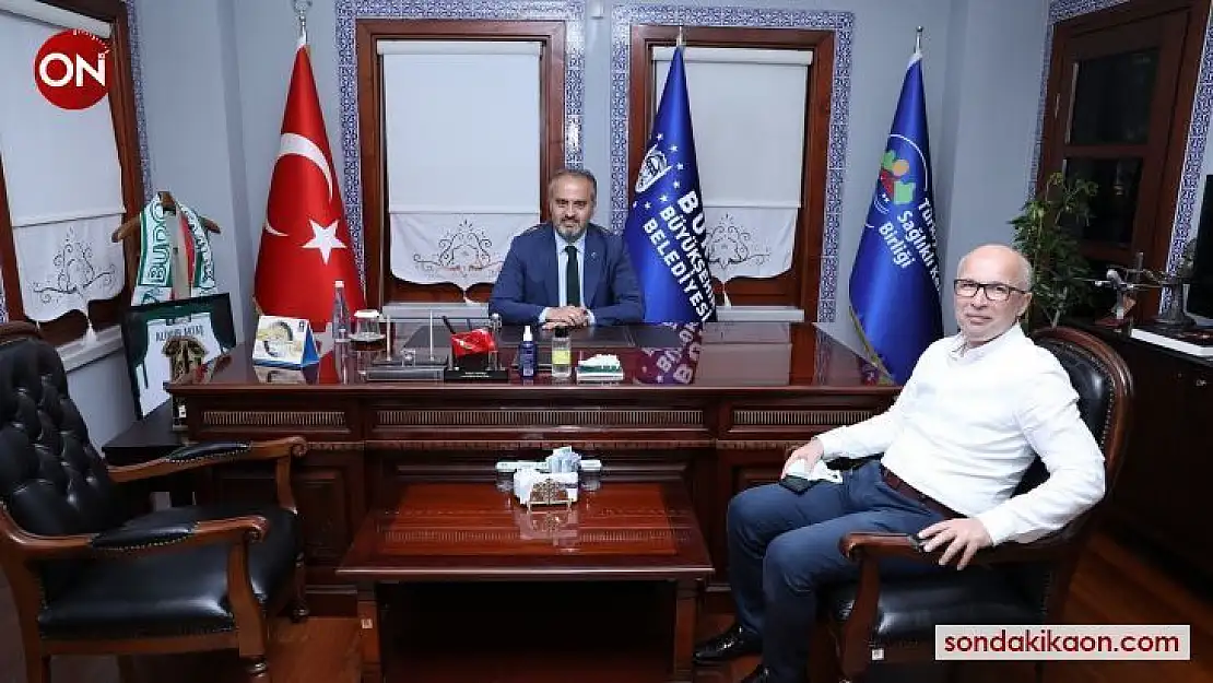 Başkan Aktaş'ın kurban bağışı Kızılay'a