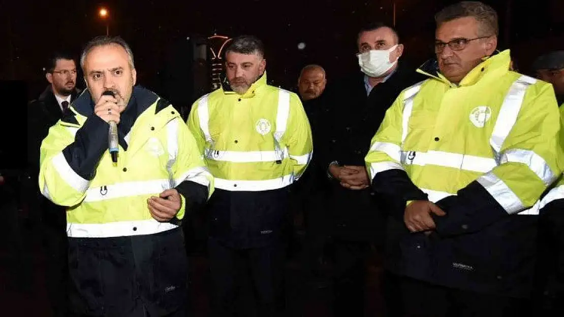 Başkan Aktaş'tan ulaştıran ekibe şantiyede moral ziyareti