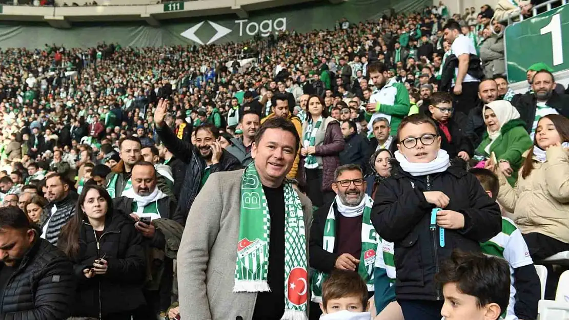 Başkan Aydın, Osmangazili çocuklara Bursaspor sevgisi aşılıyor