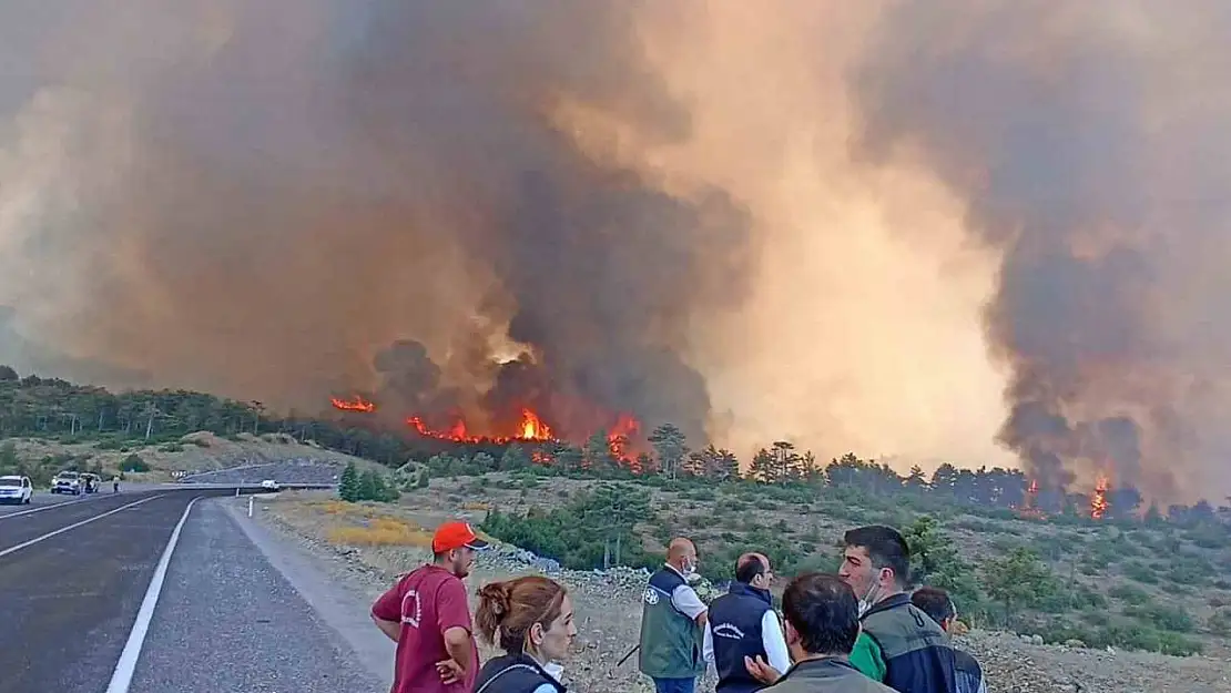 Başkan Bozbey, 'Yangının 6 farklı bölgede bir anda başlamış olması düşündürücü'