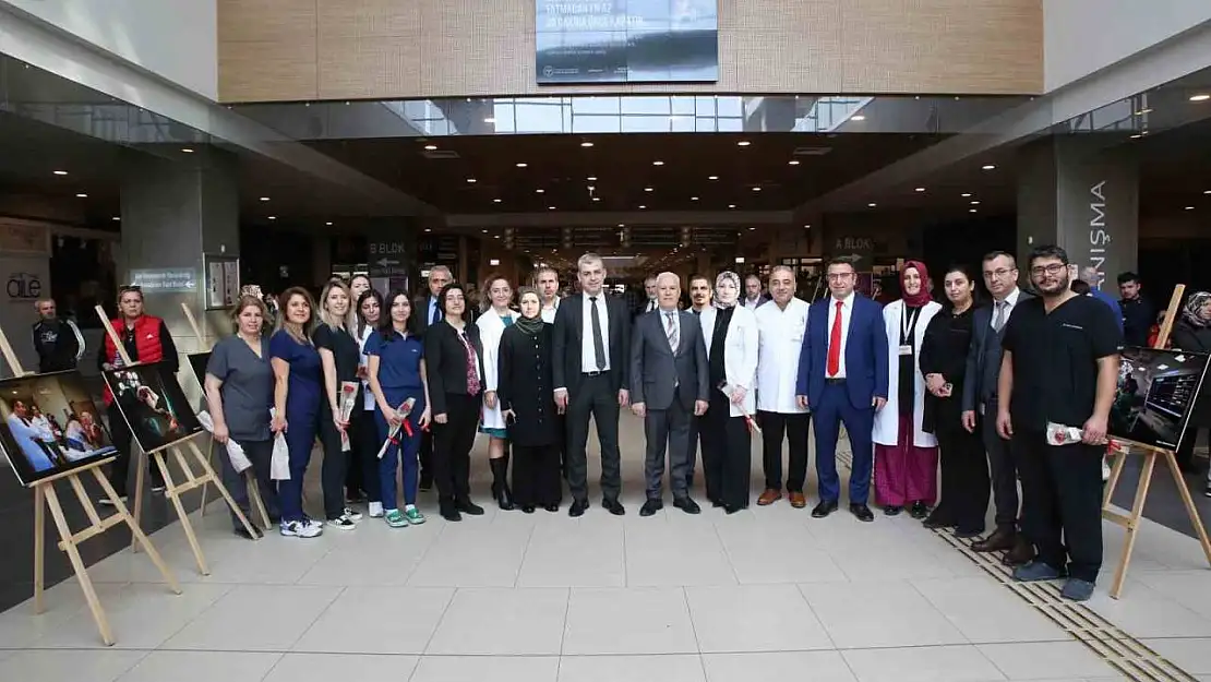 Başkan Bozbey'den doktorlara anlamlı ziyaret