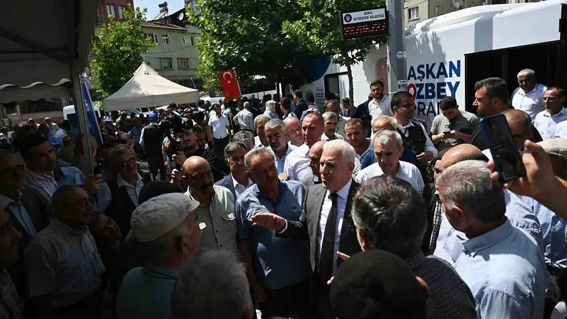 Başkan Bozbey makamını Büyükorhan'a taşıdı