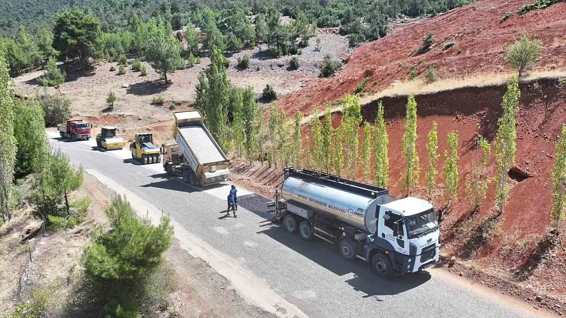 Başkan Çavuşoğlu 'Yıllardır görmezden gelinen yolları yeniliyoruz'