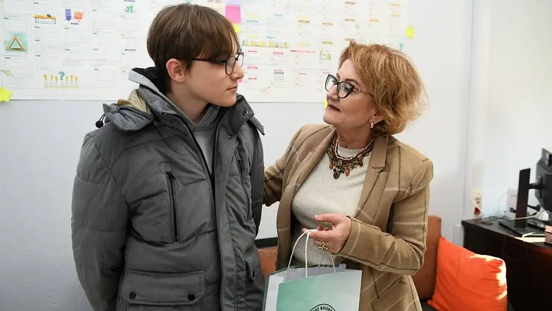 Başkan Çelik, Bozkurt'un deneme sınavı birincilerini ödüllendirdi