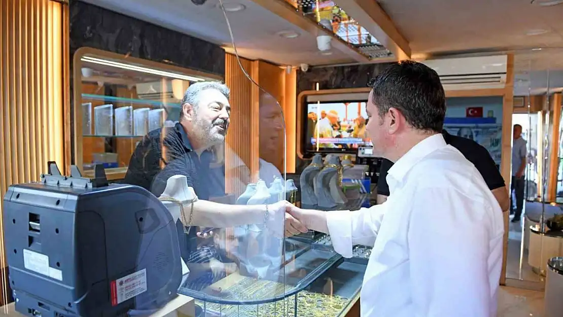 Başkan Erkan Aydın Küçükbalıklı'da vatandaşla buluştu