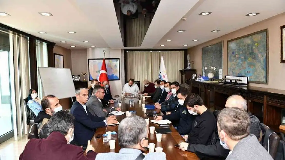 Başkan Gümrükçü, çileye dönen altyapı çalışmalarına el koydu