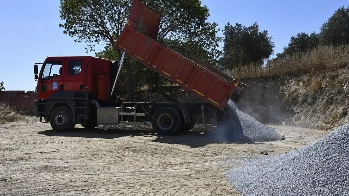 Başkan Günel çalışmaları yerinde takip ediyor