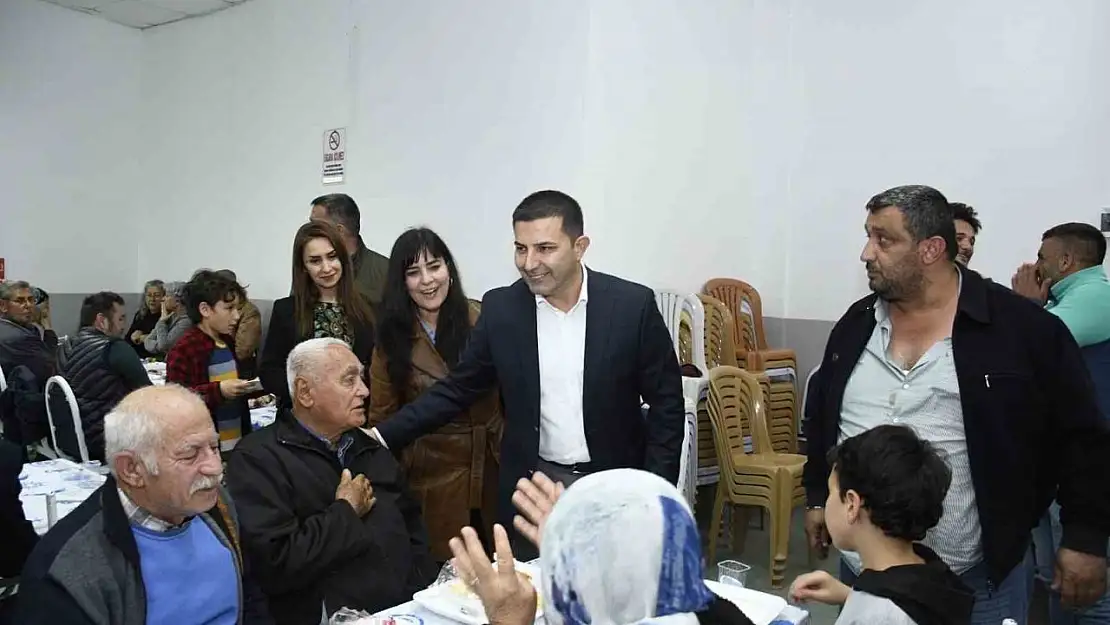 Başkan Günel Güzelçamlı Mahallesi sakinleriyle iftar sofrasında bir araya geldi