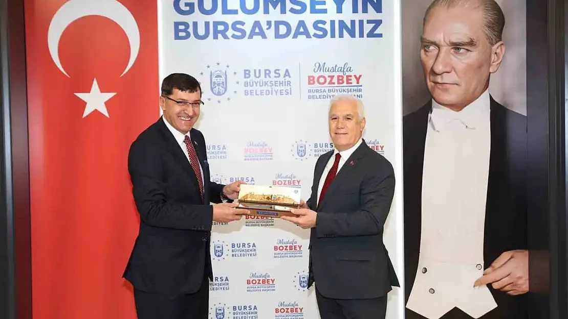 Başkan Kahveci, Bursa Büyükşehir Belediye Başkanı Bozbey'i ziyaret etti