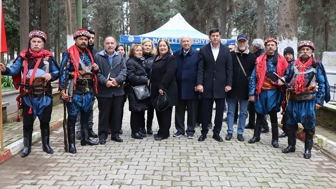 Başkan Özcan, Demirci Mehmet Efe'yi vefatının 62'nci yılında unutmadı