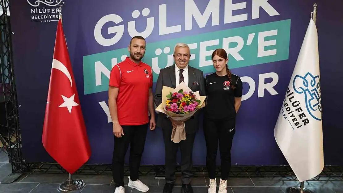 Başkan Şadi Özdemir bir günde bin 400 kişiyi ağırladı