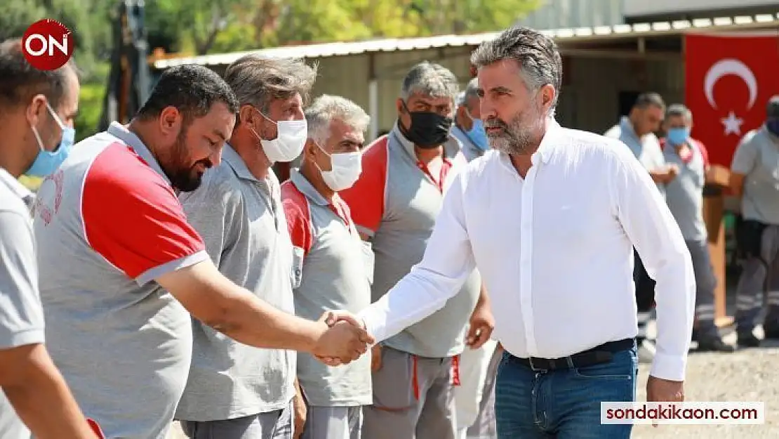 Başkan Sandal, personeliyle bayramlaştı