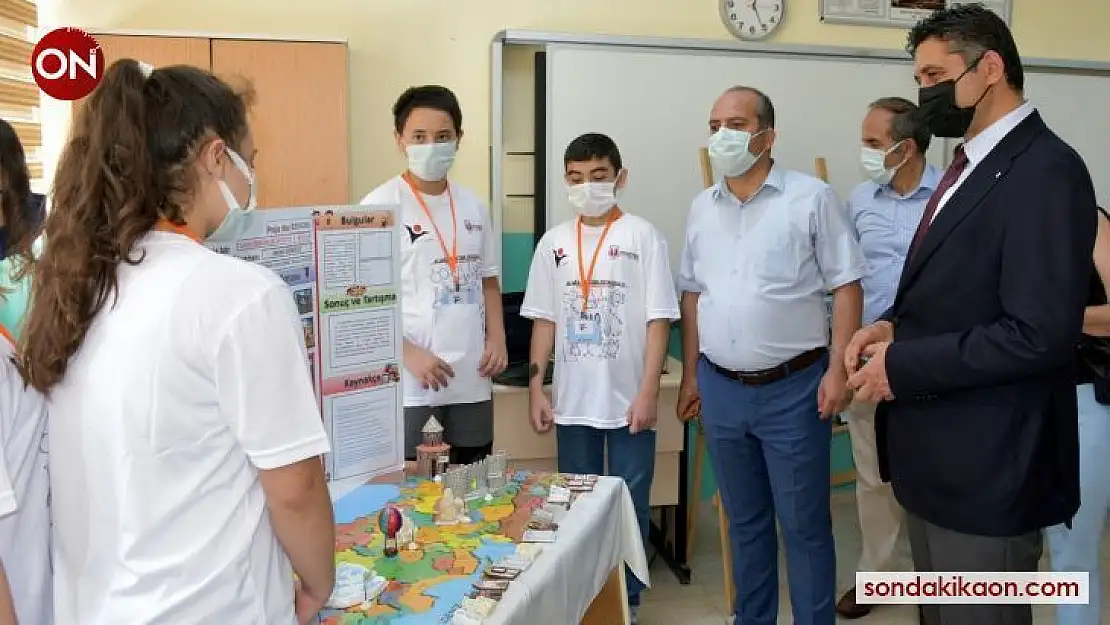 Başkan Serkan Acar, öğrencilerin proje heyecanına ortak oldu
