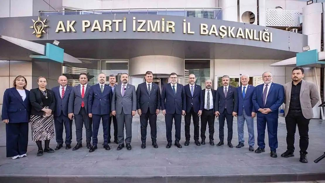 Başkan Tugay AK Parti İl Başkanlığı ziyaretinde iş birliği mesajı verdi