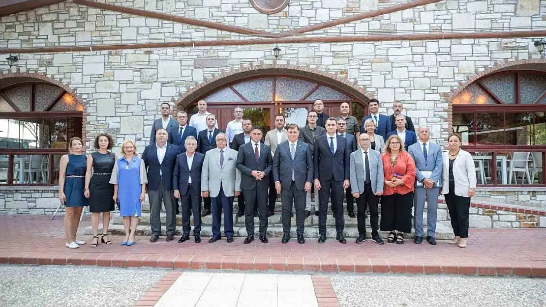 Başkan Tugay Aliağa'da koordinasyon toplantısı yaptı