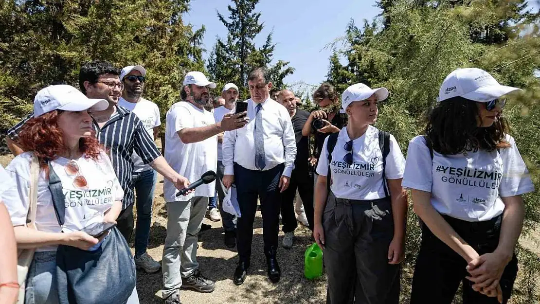 Başkan Tugay'dan yanan alanlarda saha mesaisi