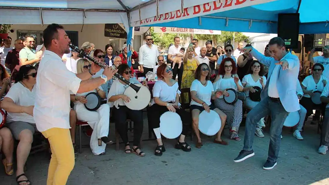 Başkan Yetişkin'in Kocaarap Zeybeği performansı beğeni topladı