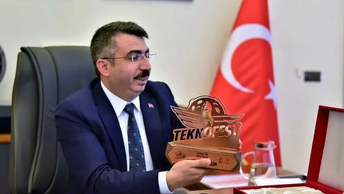 Başkan Yılmaz şampiyonları ağırladı