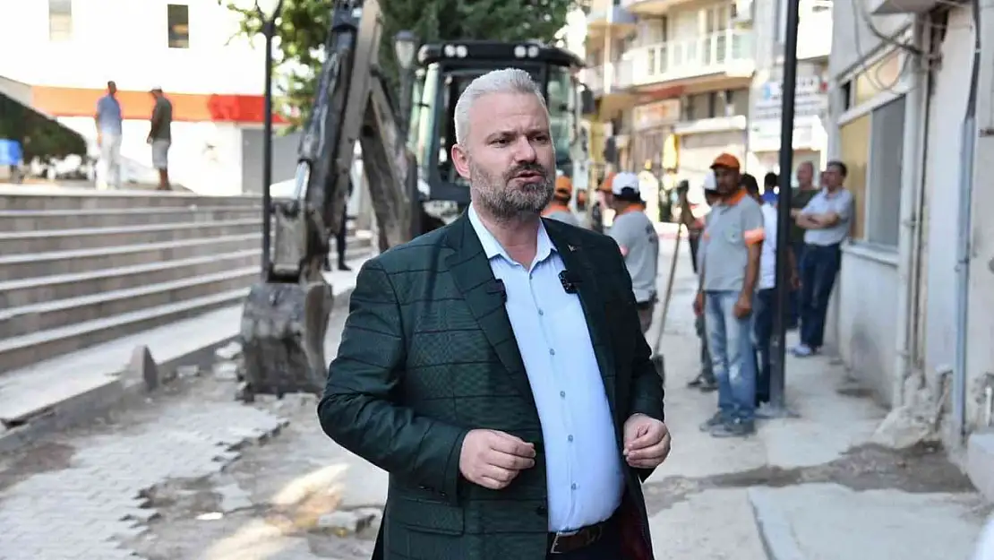 Başkanvekili Pehlivan'dan İZSU'ya tepki: 'Delik deşik edip bıraktıkları yolları biz yapacağız'