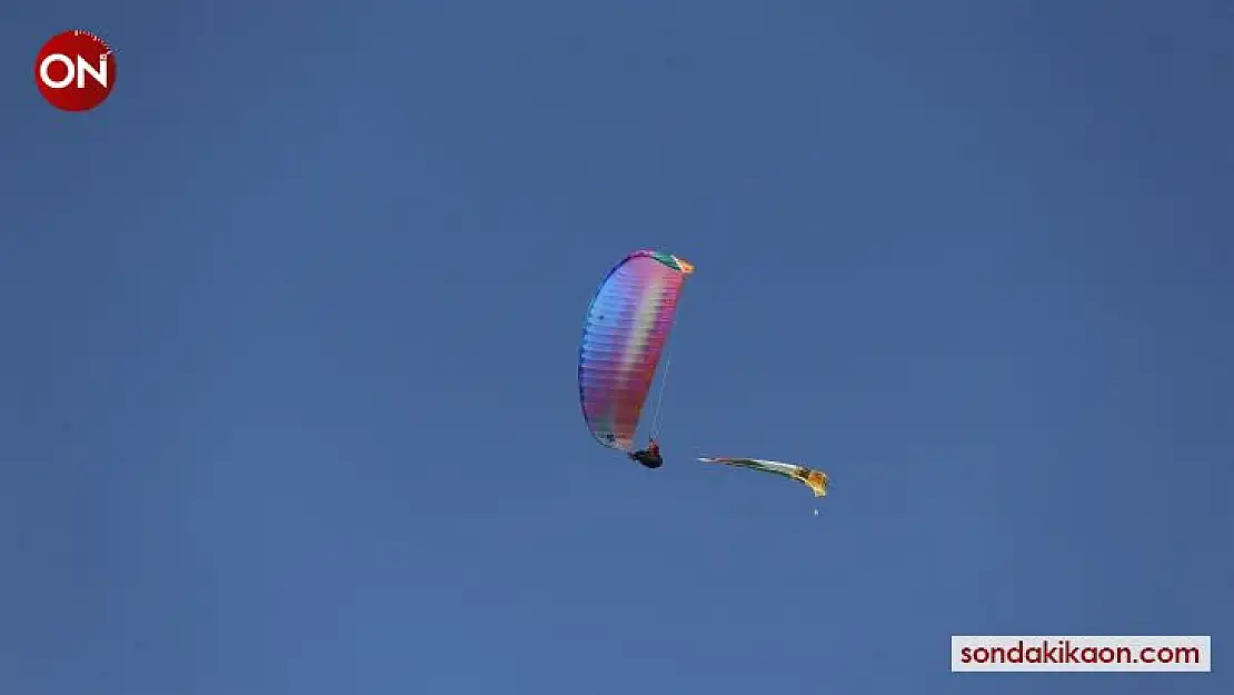 Bayrak açıp Uludağ'dan özgürlük için atladılar