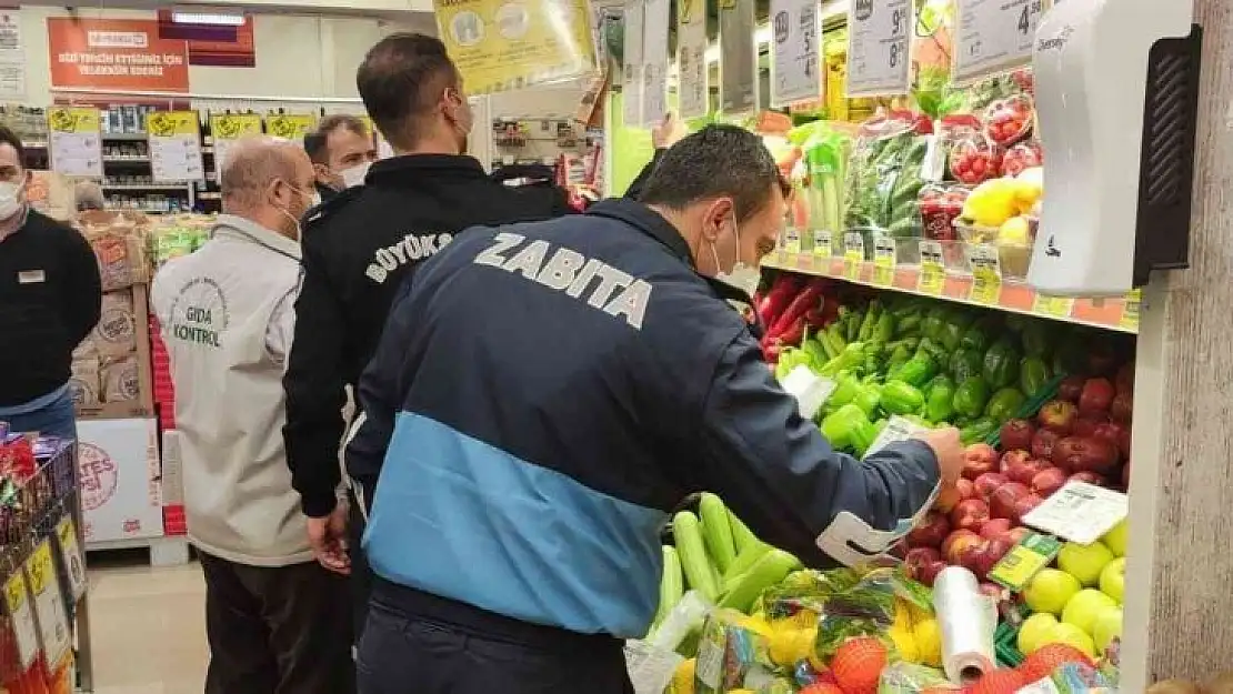 Bayraklı'da zabıtadan yılbaşı denetimi