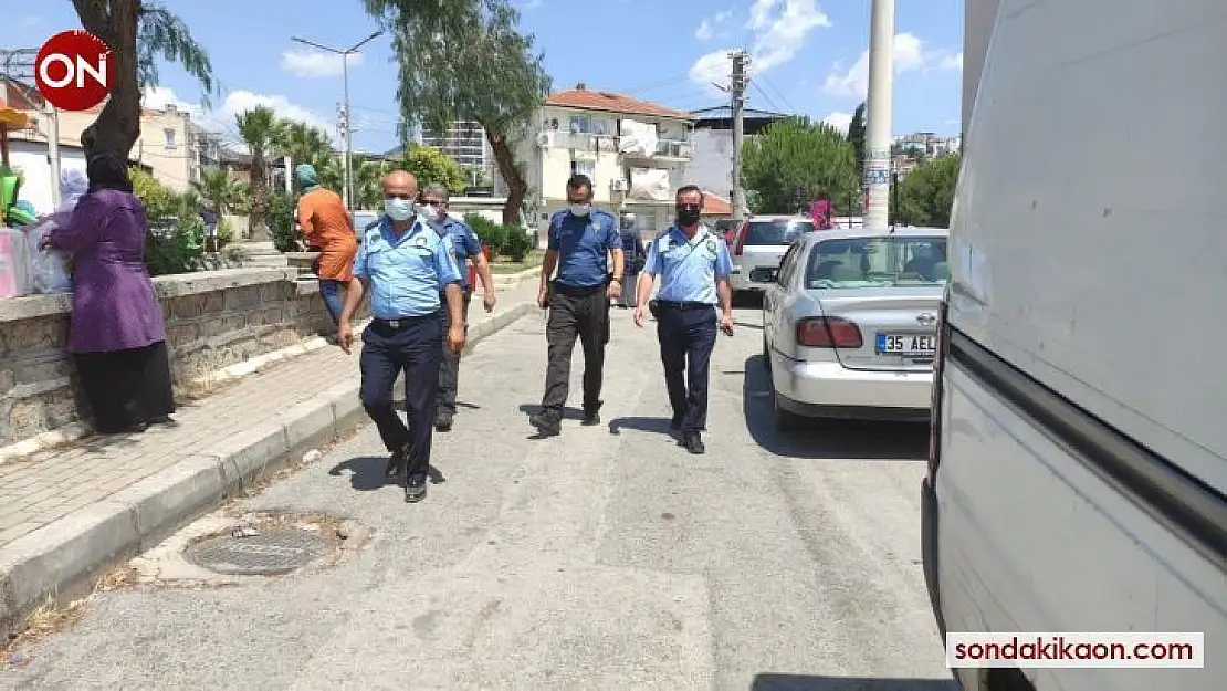 Bayraklı zabıtası pazaryerleri çevresinde denetim yaptı