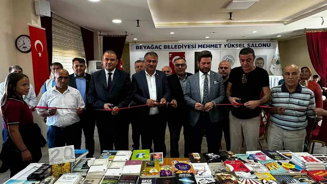 Beyağaç Belediyesi okuyucularla yazarları buluşturdu