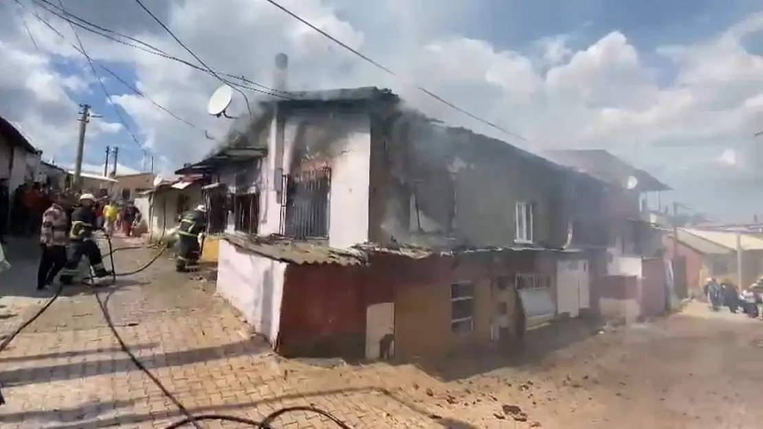 Biga'da ev yangını