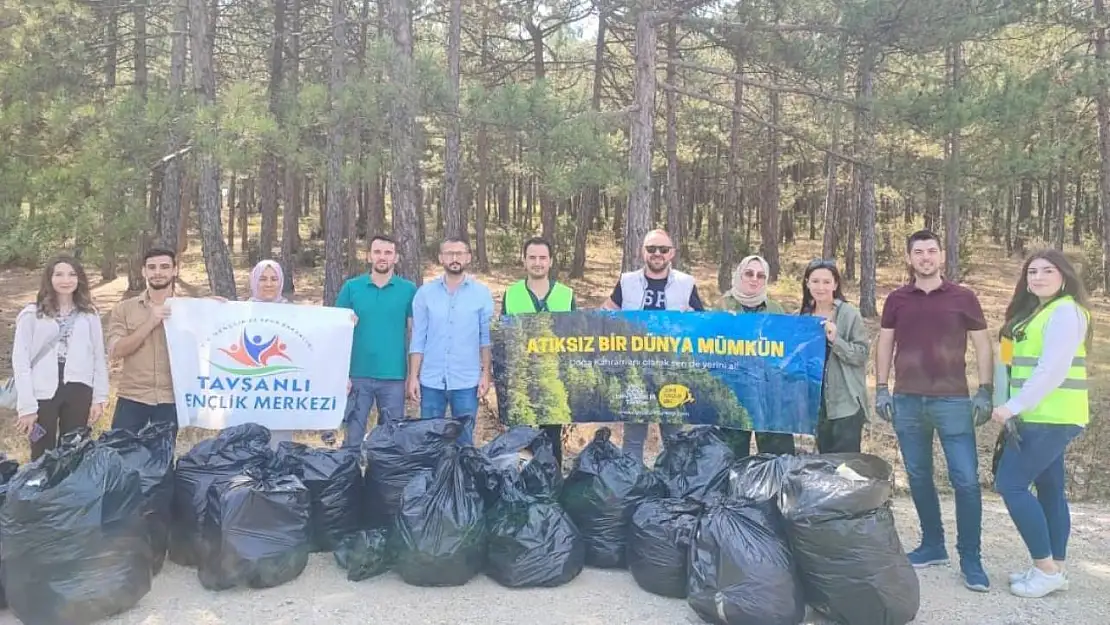 Bir günde 100 kilo katı atık toplandı