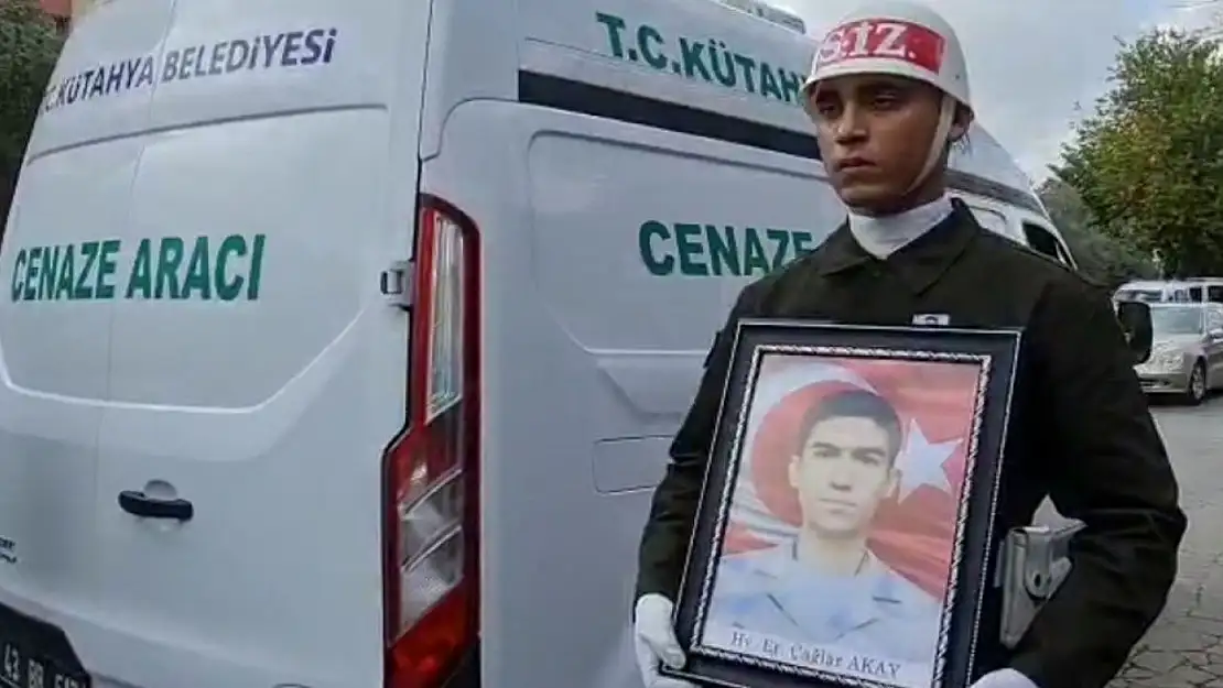 Bir haftalık asker kalbine yenik düştü