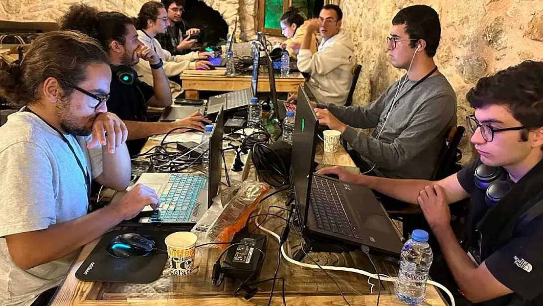 Bodrum'da kamp kurup oyun geliştiriyorlar