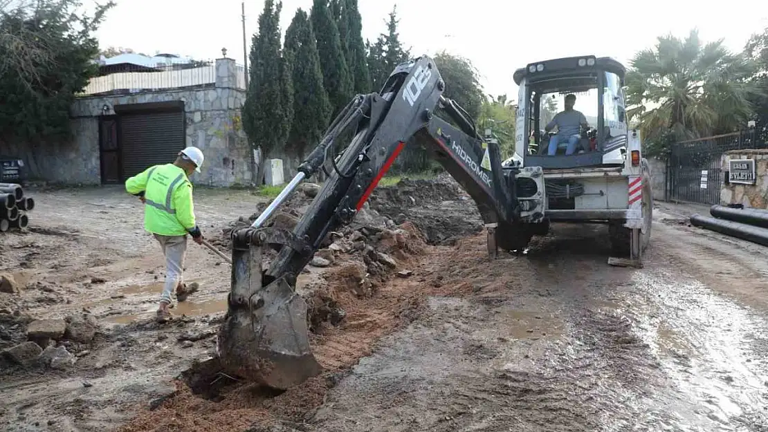 Bodrum'da su kesintilere neden olan hatlar yenileniyor