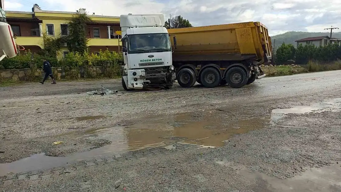 Bodrum'da trafik kazası: 1 ölü, 3 yaralı