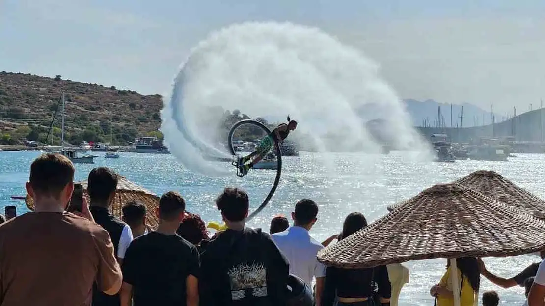 Bodrum'da turistler yüzerken büyük sürprizle karşılaştı