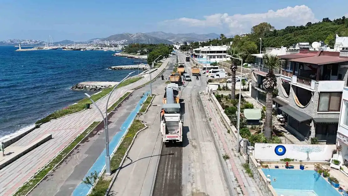 Bodrum Turgutreis'in yolları yenileniyor